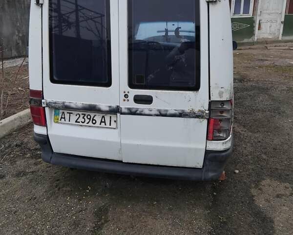 Белый Шкода Фелиция, объемом двигателя 1.3 л и пробегом 300 тыс. км за 800 $, фото 1 на Automoto.ua