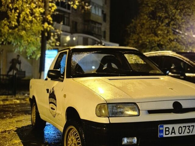 Білий Шкода Феліція, об'ємом двигуна 1.3 л та пробігом 220 тис. км за 2600 $, фото 1 на Automoto.ua