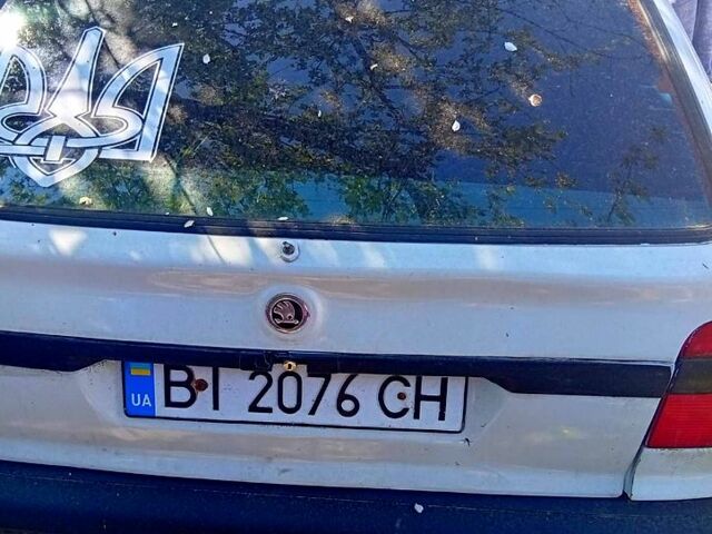 Білий Шкода Феліція, об'ємом двигуна 1.3 л та пробігом 0 тис. км за 850 $, фото 1 на Automoto.ua