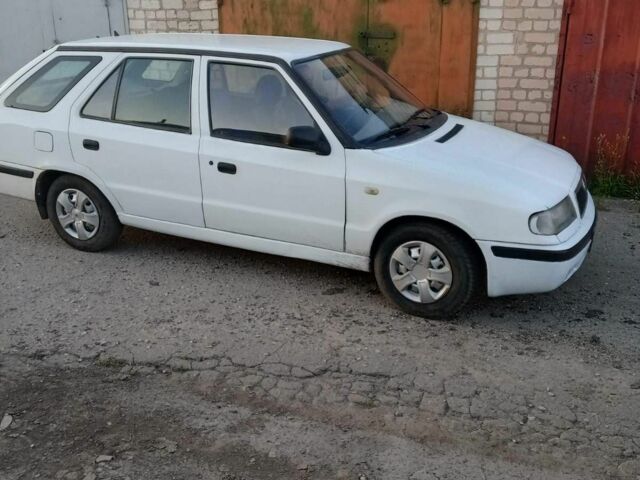 Білий Шкода Феліція, об'ємом двигуна 0 л та пробігом 300 тис. км за 1438 $, фото 1 на Automoto.ua