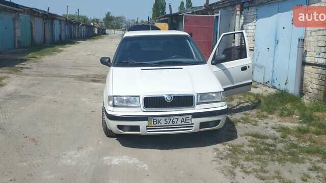 Белый Шкода Фелиция, объемом двигателя 1.3 л и пробегом 280 тыс. км за 1900 $, фото 1 на Automoto.ua