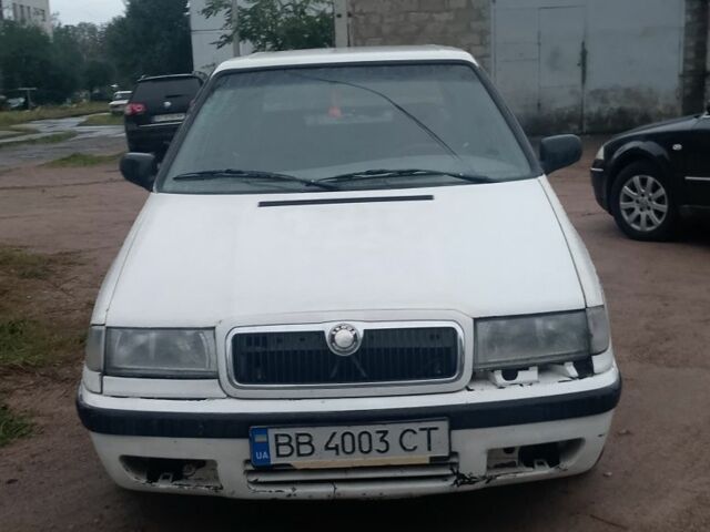 Белый Шкода Фелиция, объемом двигателя 1.3 л и пробегом 348 тыс. км за 1300 $, фото 1 на Automoto.ua