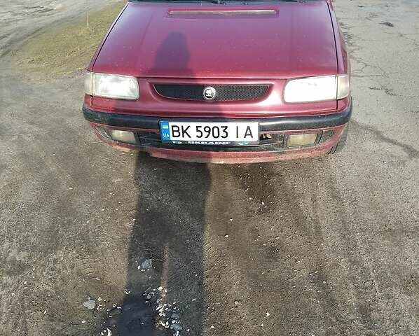 Красный Шкода Фелиция, объемом двигателя 1.9 л и пробегом 430 тыс. км за 2300 $, фото 1 на Automoto.ua