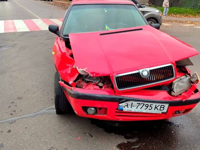 Красный Шкода Фелиция, объемом двигателя 1.3 л и пробегом 317 тыс. км за 950 $, фото 1 на Automoto.ua