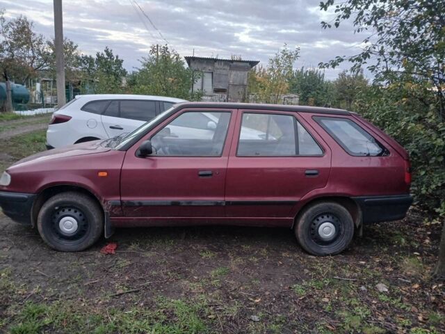 Червоний Шкода Феліція, об'ємом двигуна 1 л та пробігом 357 тис. км за 2000 $, фото 1 на Automoto.ua