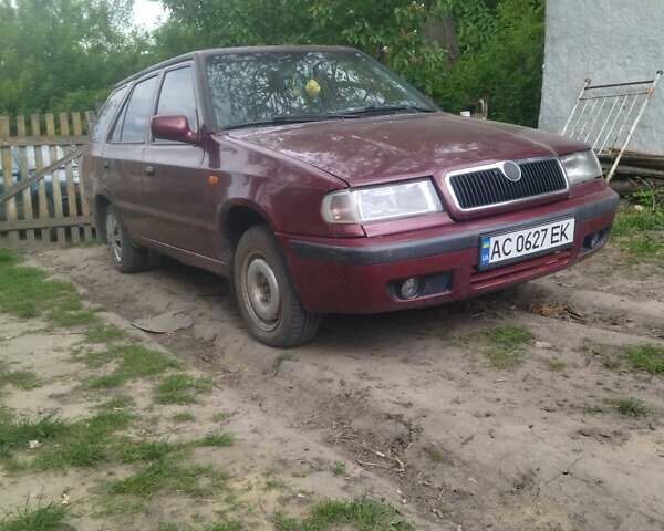 Червоний Шкода Феліція, об'ємом двигуна 1.6 л та пробігом 100 тис. км за 1400 $, фото 1 на Automoto.ua