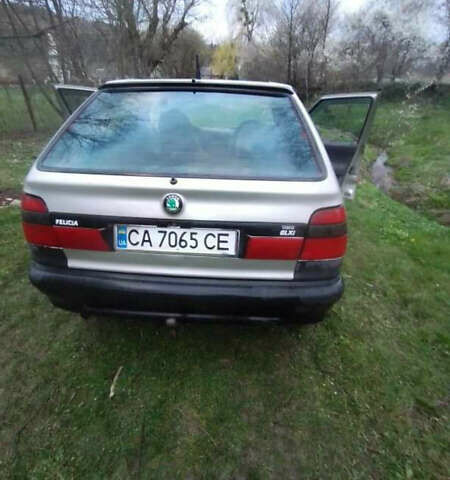 Сірий Шкода Феліція, об'ємом двигуна 1.3 л та пробігом 300 тис. км за 1400 $, фото 1 на Automoto.ua