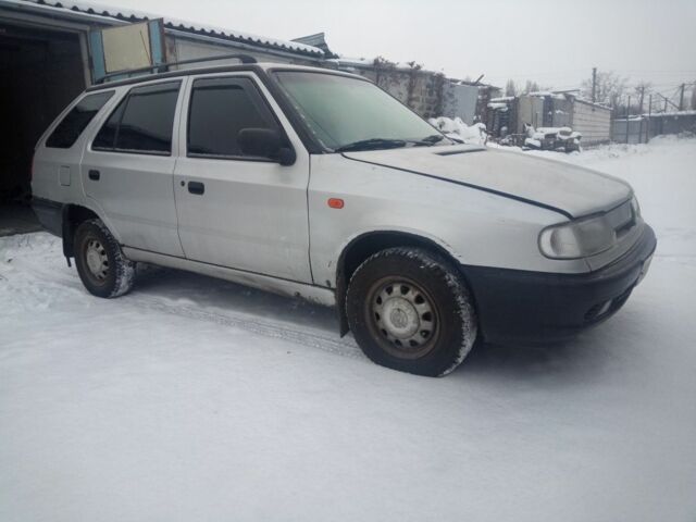 Серый Шкода Фелиция, объемом двигателя 1.6 л и пробегом 175 тыс. км за 1700 $, фото 1 на Automoto.ua