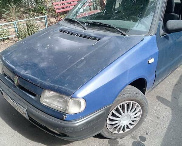 Синий Шкода Фелиция, объемом двигателя 1.3 л и пробегом 250 тыс. км за 900 $, фото 1 на Automoto.ua