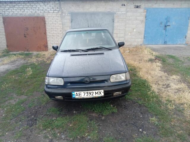 Синій Шкода Феліція, об'ємом двигуна 1.3 л та пробігом 200 тис. км за 950 $, фото 1 на Automoto.ua