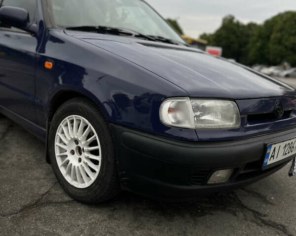 Синий Шкода Фелиция, объемом двигателя 1.3 л и пробегом 200 тыс. км за 2000 $, фото 1 на Automoto.ua