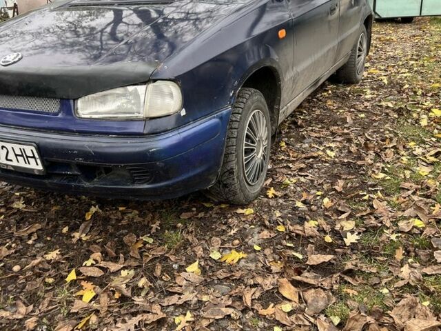 Синий Шкода Фелиция, объемом двигателя 1 л и пробегом 300 тыс. км за 800 $, фото 1 на Automoto.ua