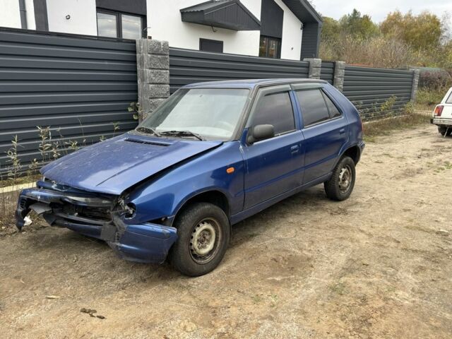 Синий Шкода Фелиция, объемом двигателя 1.3 л и пробегом 120 тыс. км за 400 $, фото 1 на Automoto.ua