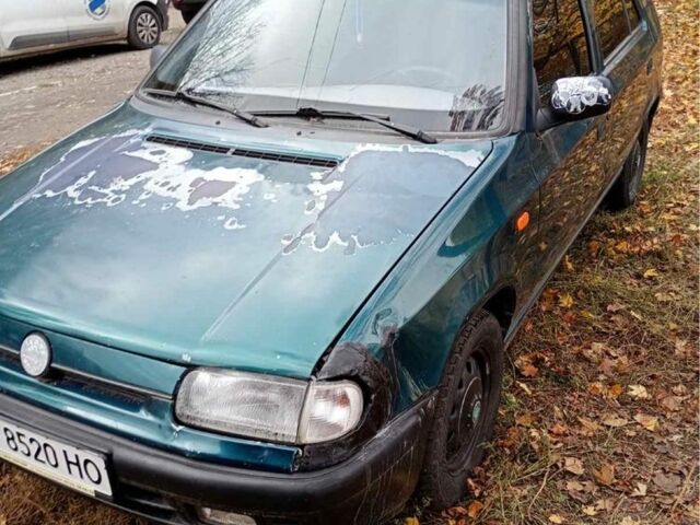 Зеленый Шкода Фелиция, объемом двигателя 1.3 л и пробегом 193 тыс. км за 750 $, фото 1 на Automoto.ua