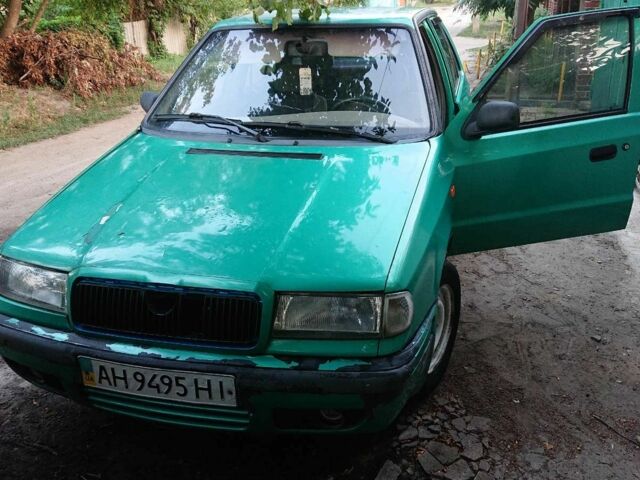 Зеленый Шкода Фелиция, объемом двигателя 1.3 л и пробегом 250 тыс. км за 1100 $, фото 1 на Automoto.ua