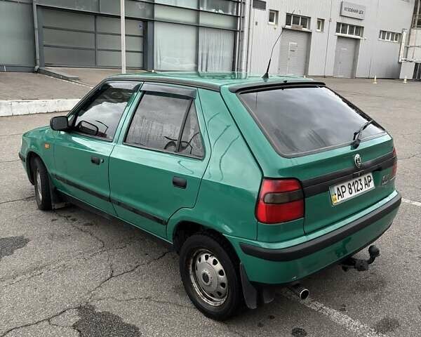 Зелений Шкода Феліція, об'ємом двигуна 1.6 л та пробігом 297 тис. км за 2200 $, фото 1 на Automoto.ua