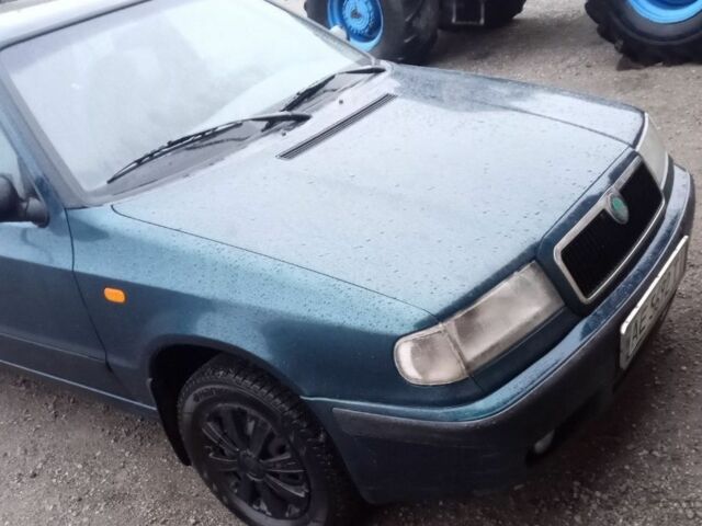 Зеленый Шкода Фелиция, объемом двигателя 1.3 л и пробегом 230 тыс. км за 1500 $, фото 1 на Automoto.ua