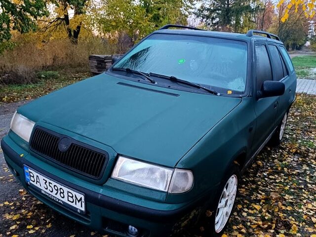 Зеленый Шкода Фелиция, объемом двигателя 1.6 л и пробегом 400 тыс. км за 2700 $, фото 1 на Automoto.ua