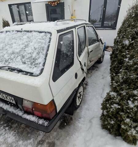 Білий Шкода Форман, об'ємом двигуна 1.3 л та пробігом 400 тис. км за 300 $, фото 1 на Automoto.ua