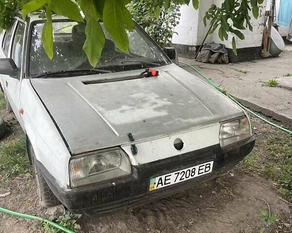 Белый Шкода Форман, объемом двигателя 1.3 л и пробегом 250 тыс. км за 238 $, фото 1 на Automoto.ua