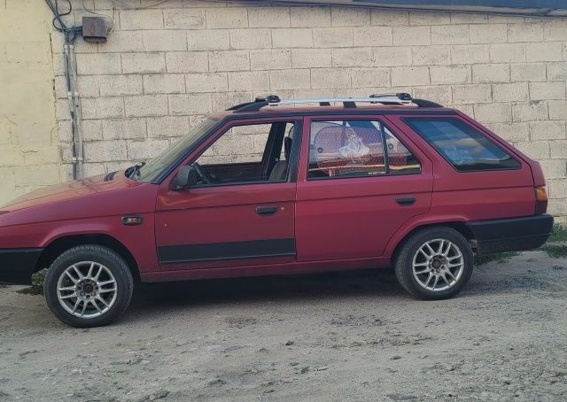 Красный Шкода Форман, объемом двигателя 0 л и пробегом 2 тыс. км за 1897 $, фото 1 на Automoto.ua