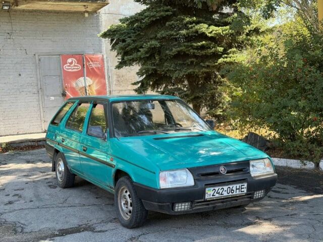 Шкода Форман, объемом двигателя 1.5 л и пробегом 250 тыс. км за 549 $, фото 1 на Automoto.ua