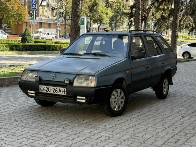 Сірий Шкода Форман, об'ємом двигуна 1.3 л та пробігом 280 тис. км за 651 $, фото 1 на Automoto.ua