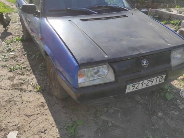 Синий Шкода Форман, объемом двигателя 1.3 л и пробегом 200 тыс. км за 450 $, фото 1 на Automoto.ua