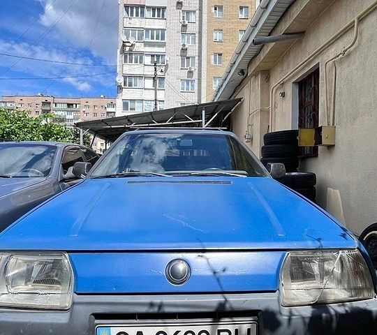 Синий Шкода Форман, объемом двигателя 1.3 л и пробегом 140 тыс. км за 1000 $, фото 1 на Automoto.ua