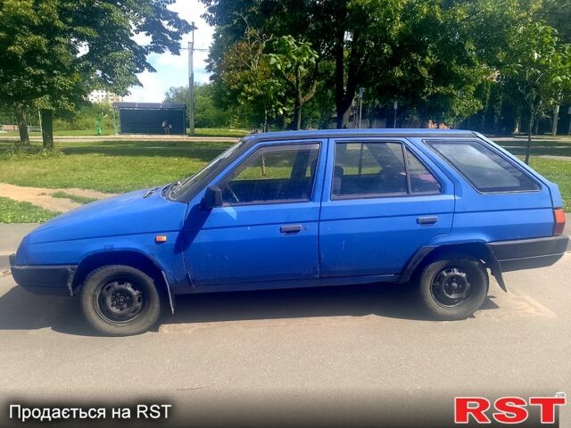 Синий Шкода Форман, объемом двигателя 1.3 л и пробегом 200 тыс. км за 700 $, фото 1 на Automoto.ua