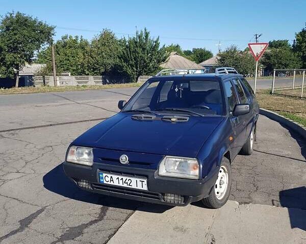 Синій Шкода Форман, об'ємом двигуна 1.29 л та пробігом 300 тис. км за 1200 $, фото 1 на Automoto.ua