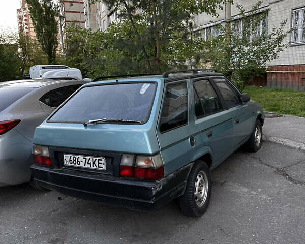 Зелений Шкода Форман, об'ємом двигуна 1.3 л та пробігом 120 тис. км за 700 $, фото 1 на Automoto.ua