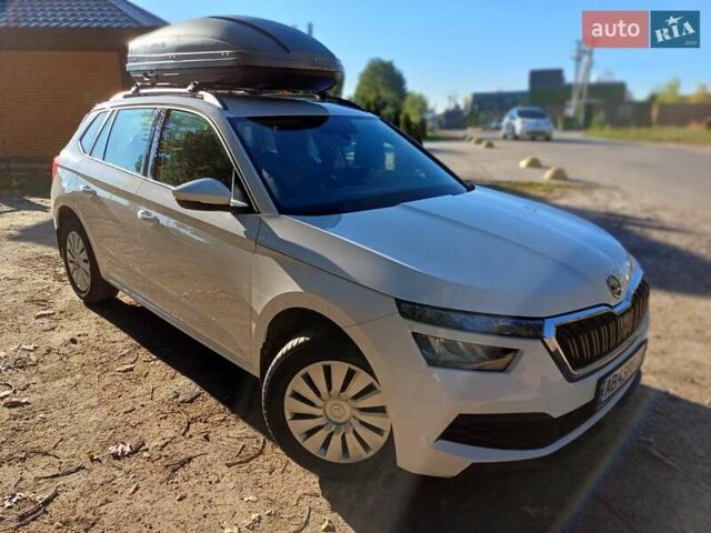 Белый Шкода KAMIQ, объемом двигателя 1.6 л и пробегом 28 тыс. км за 18400 $, фото 1 на Automoto.ua