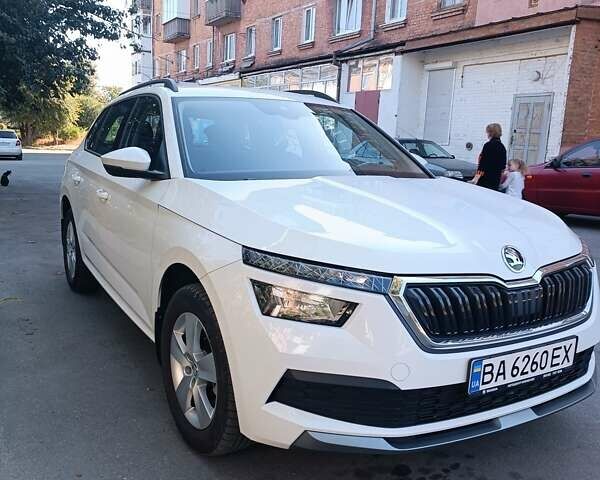 Белый Шкода KAMIQ, объемом двигателя 1.6 л и пробегом 11 тыс. км за 21368 $, фото 1 на Automoto.ua