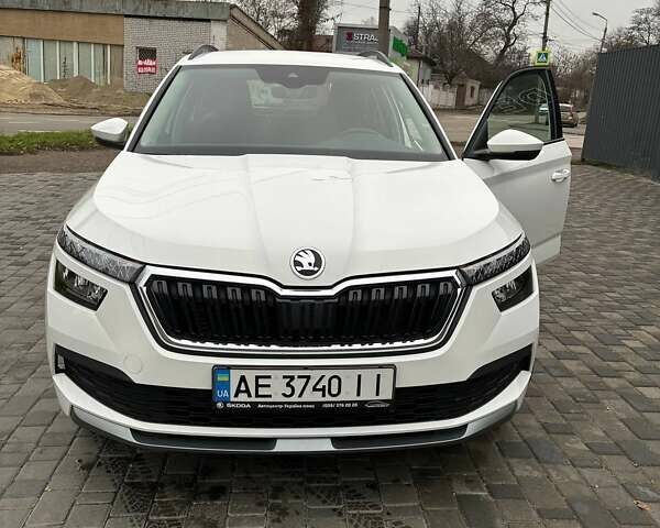 Белый Шкода KAMIQ, объемом двигателя 1.6 л и пробегом 18 тыс. км за 21000 $, фото 1 на Automoto.ua