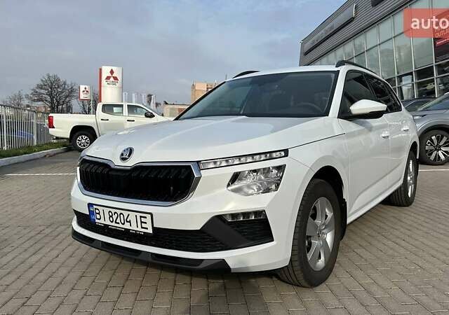 Белый Шкода KAMIQ, объемом двигателя 1 л и пробегом 15 тыс. км за 19800 $, фото 1 на Automoto.ua