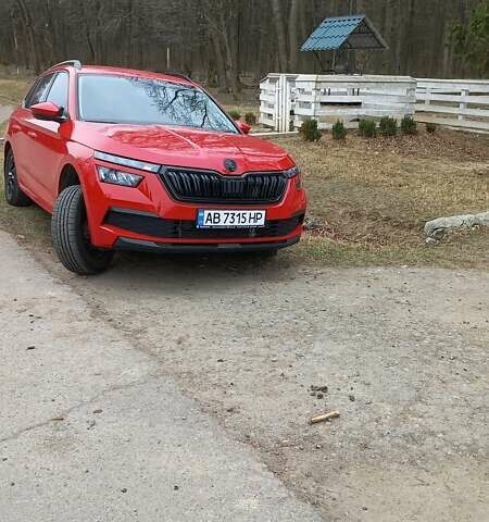 Красный Шкода KAMIQ, объемом двигателя 1.6 л и пробегом 53 тыс. км за 16100 $, фото 1 на Automoto.ua