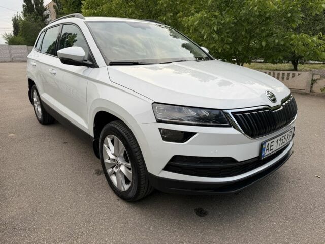 Белый Шкода Karoq, объемом двигателя 1.4 л и пробегом 39 тыс. км за 23500 $, фото 1 на Automoto.ua
