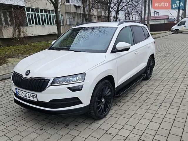 Белый Шкода Karoq, объемом двигателя 1.5 л и пробегом 145 тыс. км за 20000 $, фото 1 на Automoto.ua