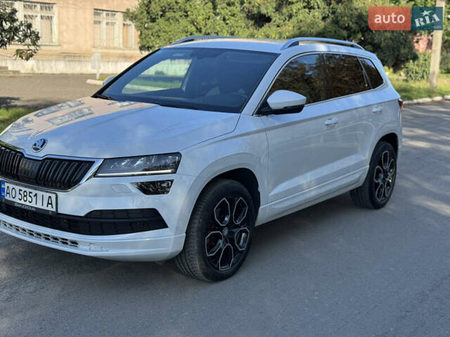 Белый Шкода Karoq, объемом двигателя 1.5 л и пробегом 155 тыс. км за 18700 $, фото 1 на Automoto.ua