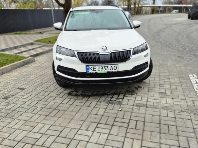 Білий Шкода Karoq, об'ємом двигуна 1.5 л та пробігом 117 тис. км за 21000 $, фото 1 на Automoto.ua