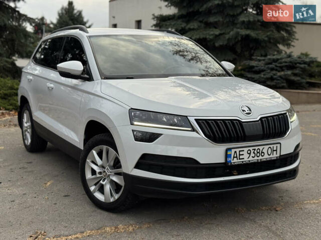 Білий Шкода Karoq, об'ємом двигуна 1.4 л та пробігом 62 тис. км за 21999 $, фото 1 на Automoto.ua