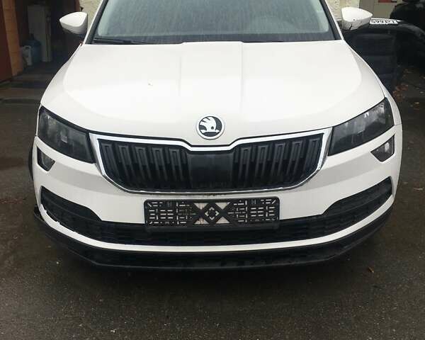 Білий Шкода Karoq, об'ємом двигуна 1.4 л та пробігом 189 тис. км за 15000 $, фото 1 на Automoto.ua