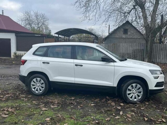 Белый Шкода Karoq, объемом двигателя 0 л и пробегом 19 тыс. км за 23500 $, фото 1 на Automoto.ua