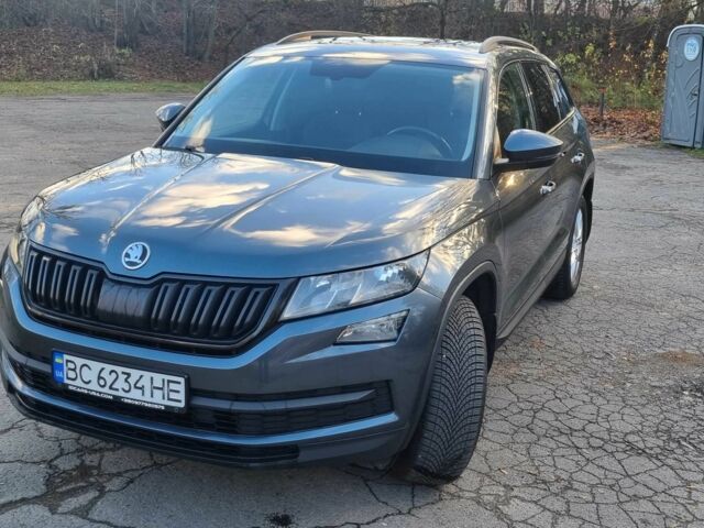 Серый Шкода Karoq, объемом двигателя 1.4 л и пробегом 92 тыс. км за 18699 $, фото 1 на Automoto.ua