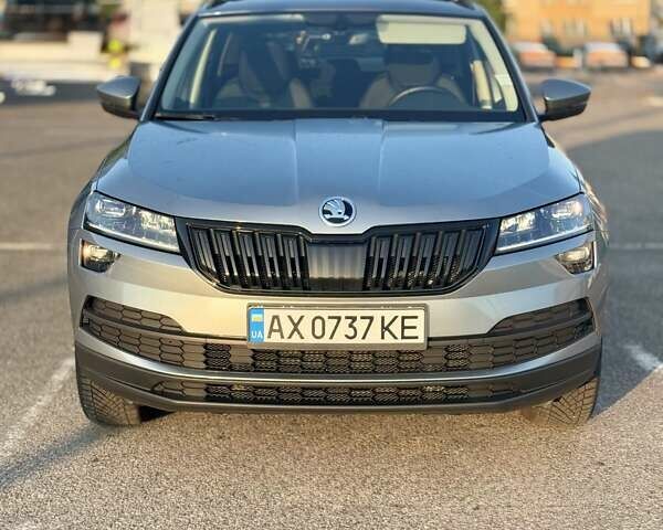 Серый Шкода Karoq, объемом двигателя 1.4 л и пробегом 49 тыс. км за 29000 $, фото 1 на Automoto.ua