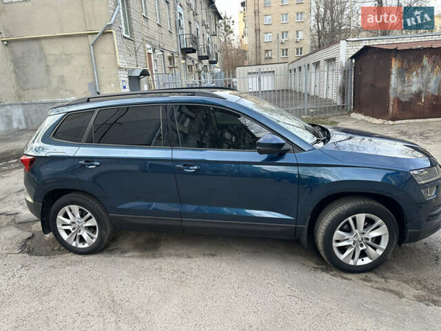 Синий Шкода Karoq, объемом двигателя 1.4 л и пробегом 25 тыс. км за 23200 $, фото 1 на Automoto.ua