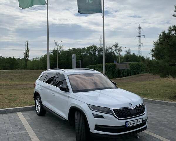 Белый Шкода Kodiaq, объемом двигателя 1.98 л и пробегом 140 тыс. км за 28700 $, фото 1 на Automoto.ua