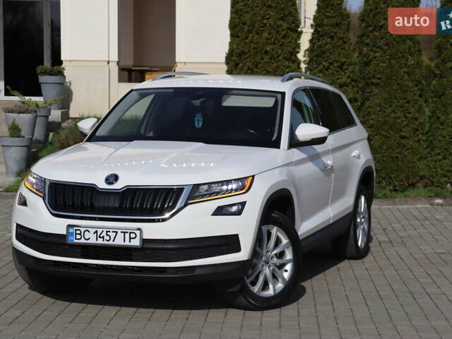 Белый Шкода Kodiaq, объемом двигателя 2 л и пробегом 228 тыс. км за 26200 $, фото 1 на Automoto.ua