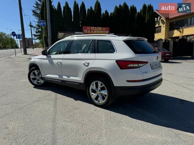 Белый Шкода Kodiaq, объемом двигателя 1.97 л и пробегом 65 тыс. км за 31000 $, фото 1 на Automoto.ua